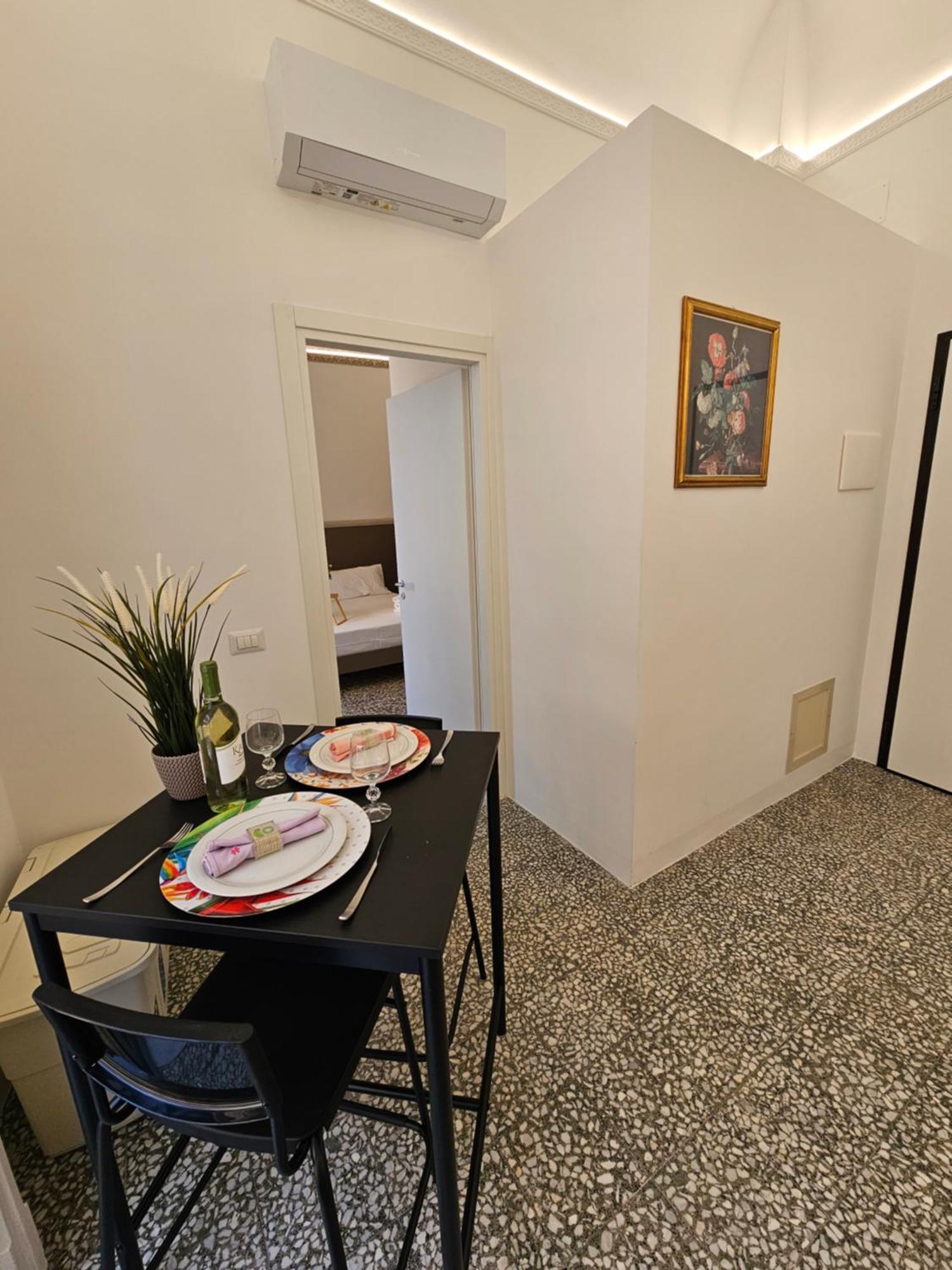 Grey House Apartments CTA Exterior foto